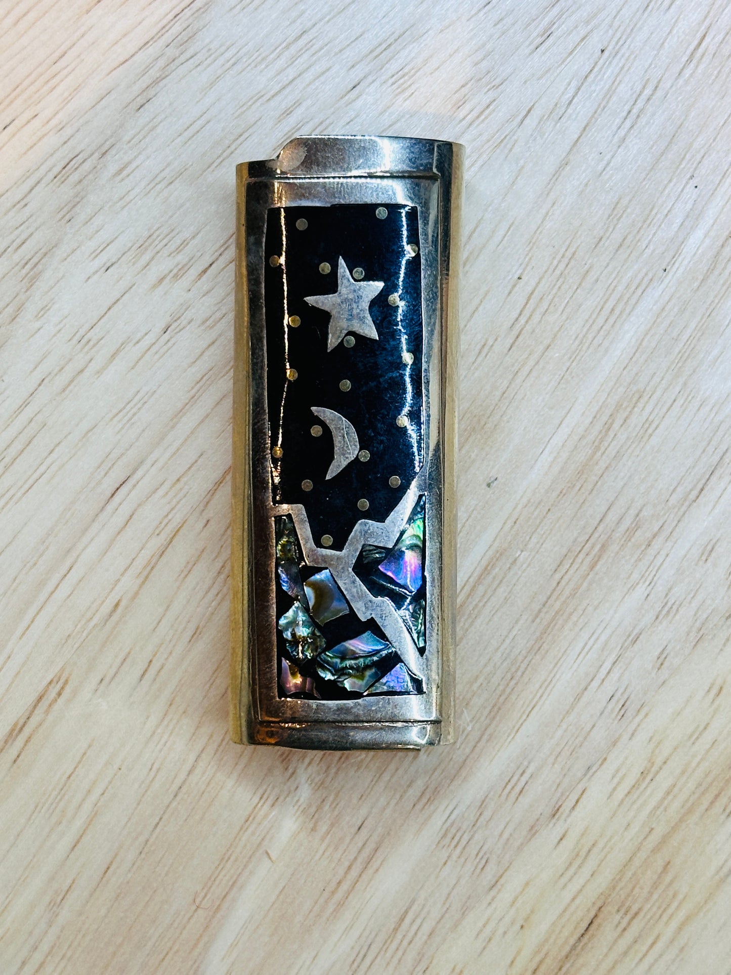 Silver Lighter Cover w/ Lighter