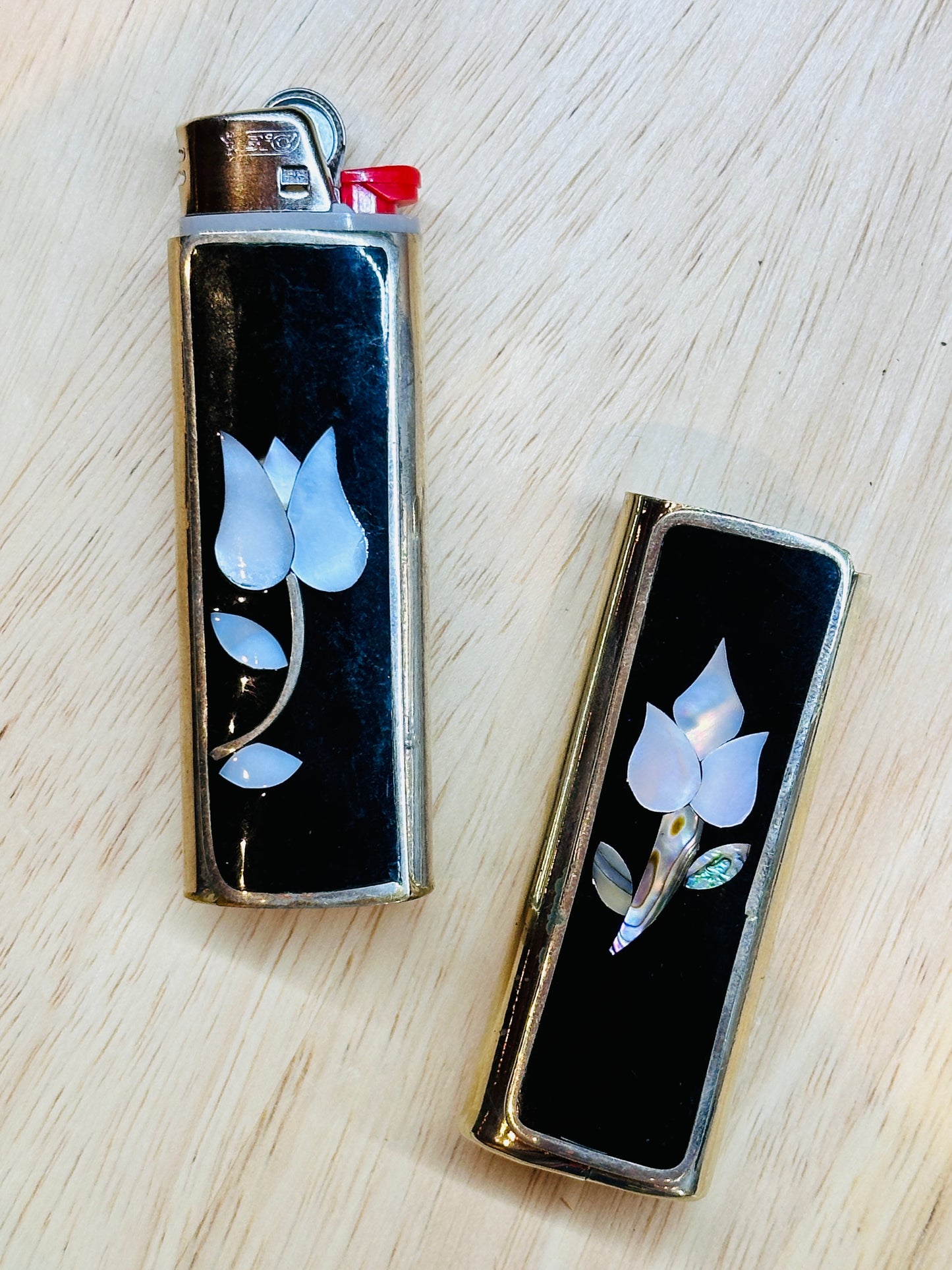 Silver Lighter Cover w/ Lighter